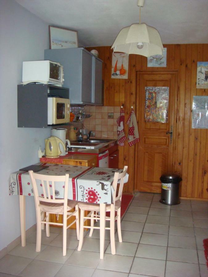 Studio Avec Solarium Бур-Сен-Морис Екстериор снимка
